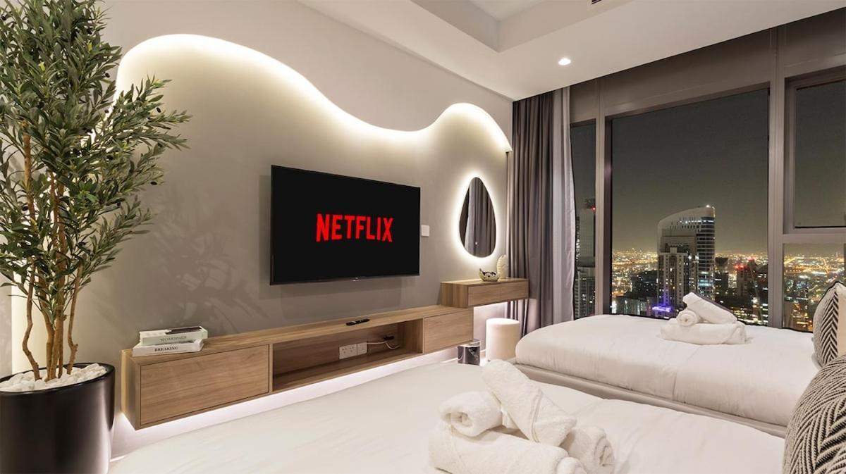 Stunning 1br High Floor With Rooftop Infinity Pool Apartment *