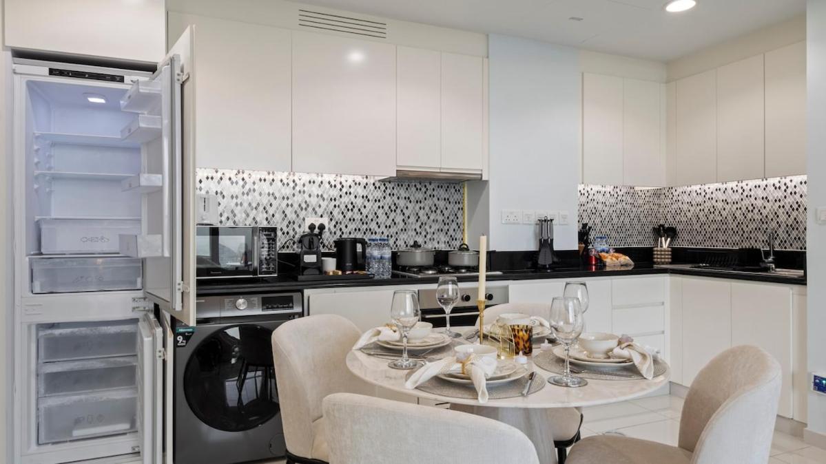 Stunning 1br High Floor With Rooftop Infinity Pool *