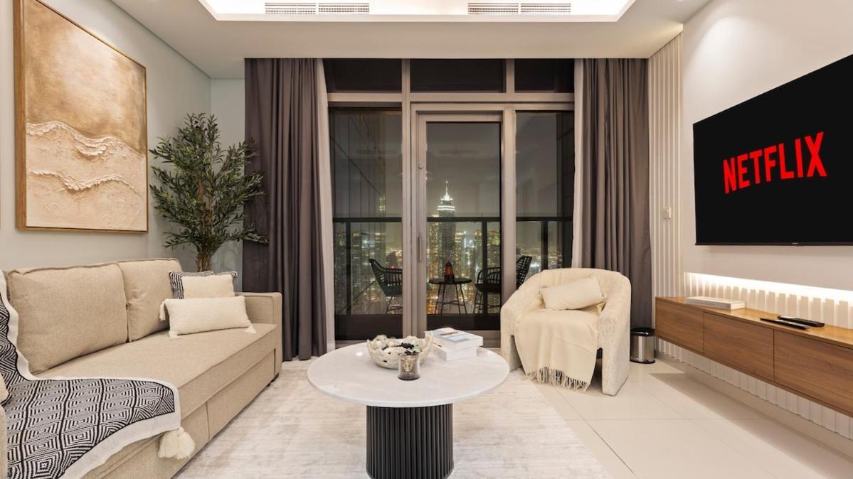 Stunning 1br High Floor With Rooftop Infinity Pool * Dubai