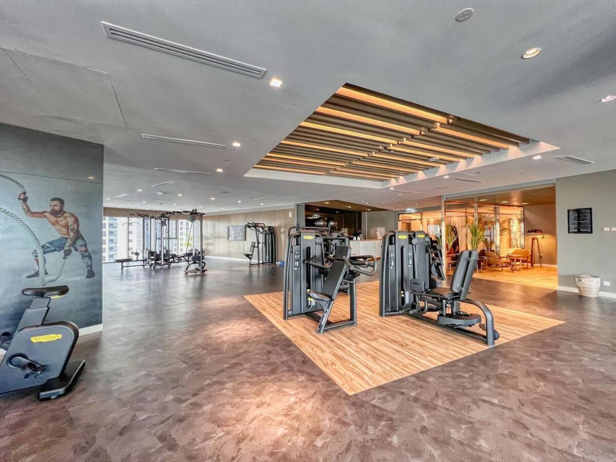 Stunning 1br High Floor With Rooftop Infinity Pool Apartment *